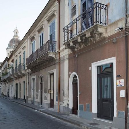 Alexia Domus Hotel Riposto Bagian luar foto